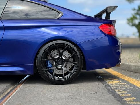 Used 2019 BMW M4 CS w/ Executive Package RWD image 12