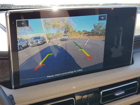 Used 2023 Lincoln Nautilus Reserve w/ Luxury Package image 31