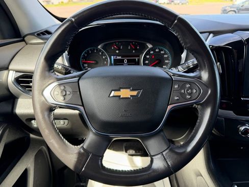 Used 2019 Chevrolet Traverse LT w/ LPO, Floor Liner Package AWD/4WD image 2