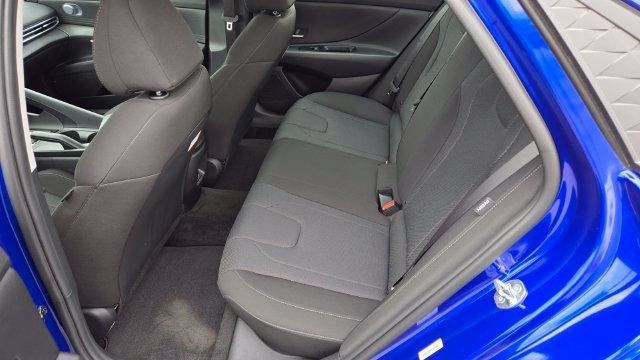 Used 2026 Hyundai Elantra SE FWD image 11