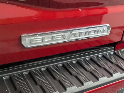 Used 2024 GMC Sierra 1500 Elevation image 32