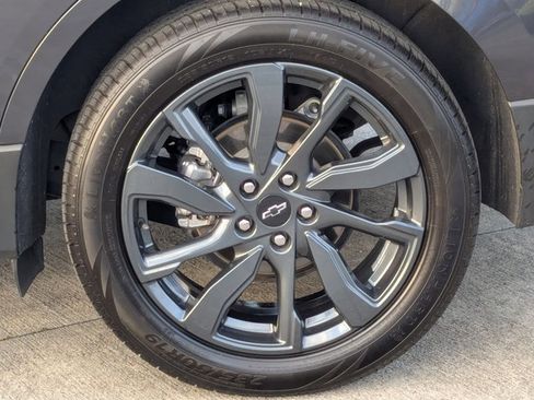 Used 2022 Chevrolet Equinox RS w/ Infotainment Package image 23