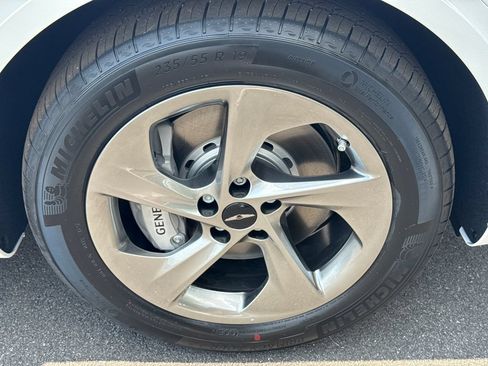New 2026 Genesis GV70 2.5T Advanced AWD/4WD image 12