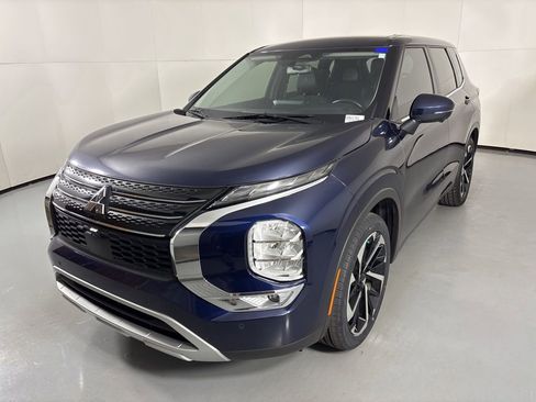 Used 2024 Mitsubishi Outlander SE image 4