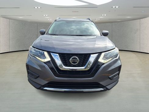 Used 2018 Nissan Rogue SV image 8