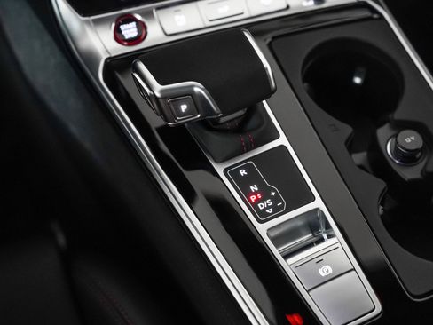 New 2025 Audi RS 6 performance image 18