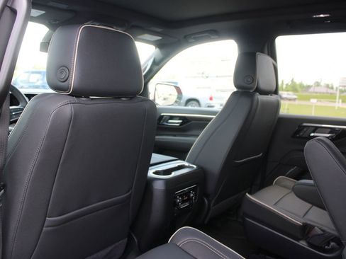New 2026 Chevrolet Tahoe Premier w/ Sun And Tow Package AWD/4WD image 25