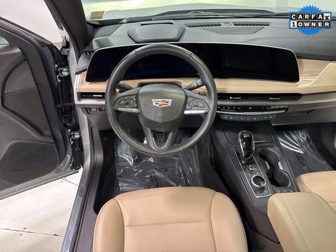 Used 2025 Cadillac XT4 Premium Luxury w/ Technology Package image 16