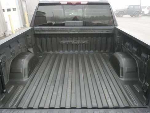 Used 2023 GMC Sierra 1500 AT4X image 13