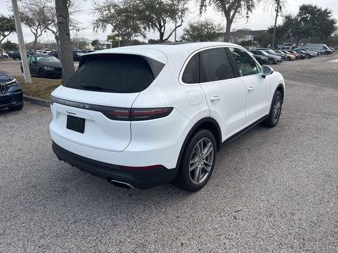 Used 2020 Porsche Cayenne image 3