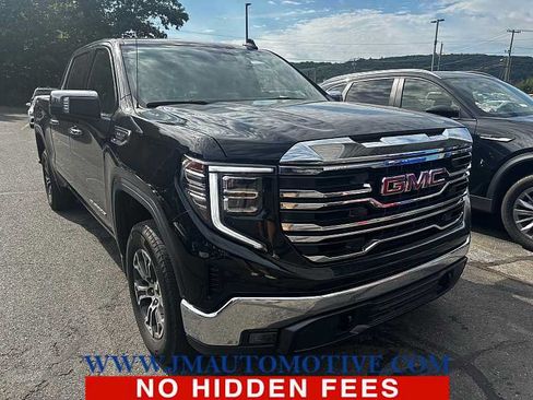 Used 2025 GMC Sierra 1500 SLT AWD/4WD image 5