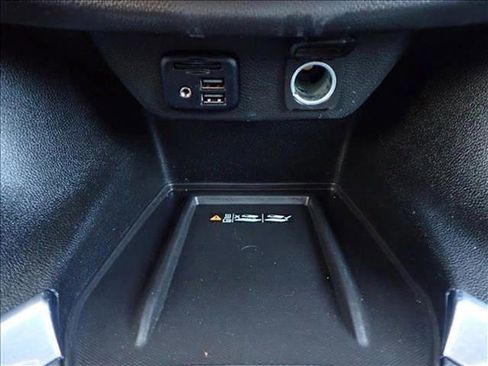 Used 2023 Chevrolet Traverse RS image 22