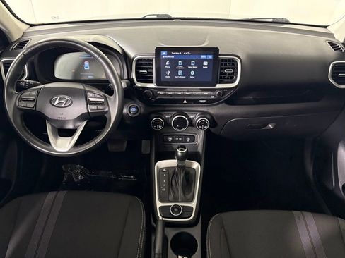 Used 2025 Hyundai Venue SEL FWD image 38