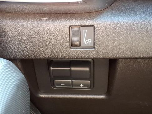 Used 2025 GMC Canyon Elevation w/ Convenience Package RWD image 11