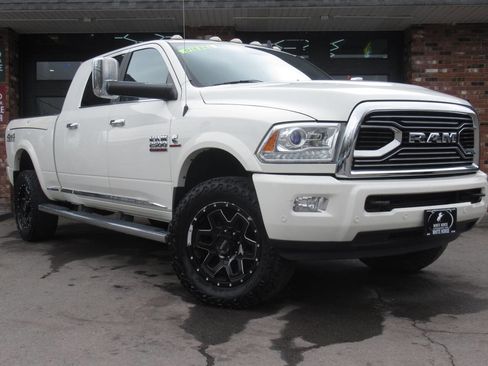 Used 2017 RAM 2500 Limited AWD/4WD image 1