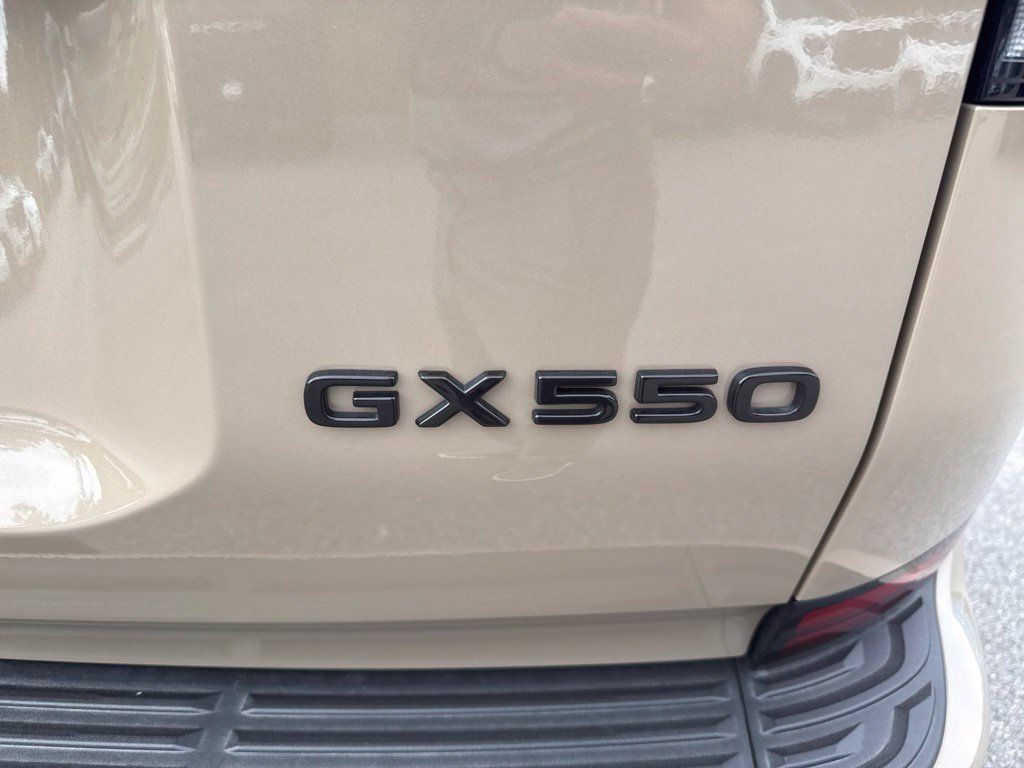 Used 2026 Lexus GX 550 AWD/4WD image 11