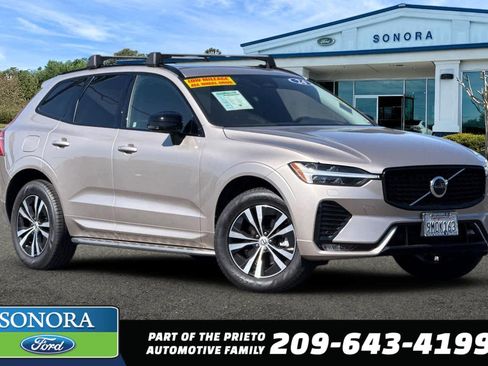 Used 2024 Volvo XC60 B5 Core image 1