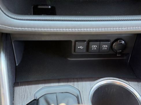 Used 2021 Toyota Highlander Platinum AWD/4WD image 17