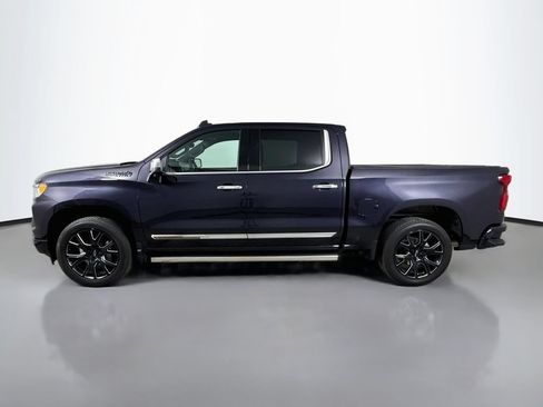 Used 2022 Chevrolet Silverado 1500 High Country w/ Technology Package AWD/4WD image 4
