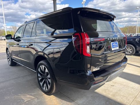 Certified 2025 Ford Expedition Max Platinum w/ Driver's Package AWD/4WD image 5