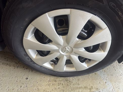 Used 2011 Toyota Corolla LE FWD image 28