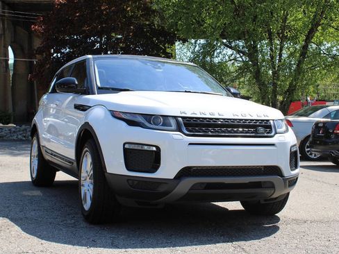 Used 2017 Land Rover Range Rover Evoque SE AWD/4WD image 10