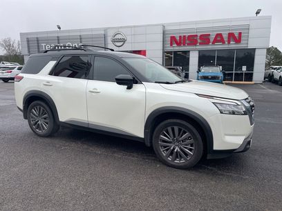 Used 2024 Nissan Pathfinder SL w/ SL Premium Package