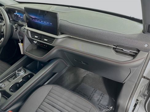 New 2026 Ford Explorer ST-Line w/ ST-Line Street Pack image 31