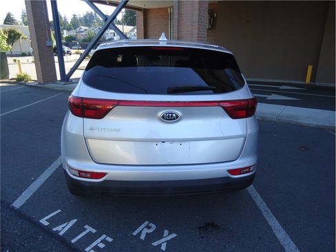 Used 2019 Kia Sportage LX AWD/4WD image 7