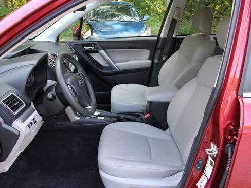 Used 2016 Subaru Forester 2.5i Limited AWD/4WD image 18