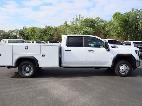 New 2026 GMC Sierra 3500 Pro w/ Convenience Package image 3