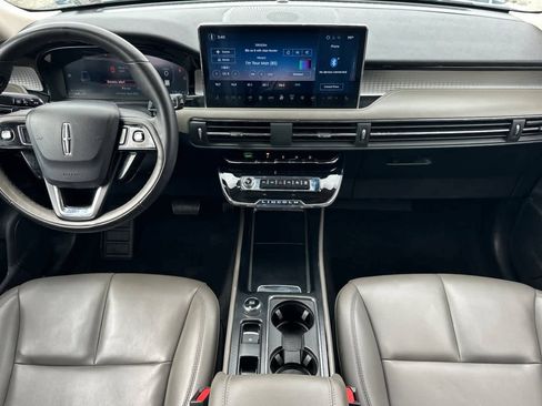 Certified 2024 Lincoln Corsair FWD image 3