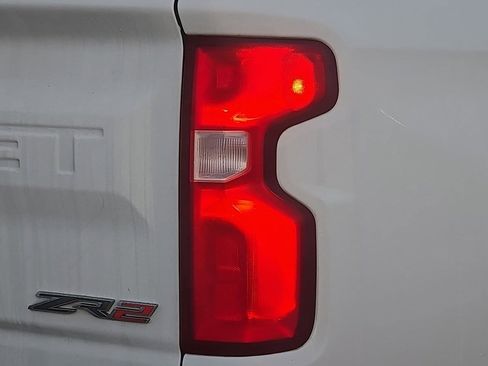 Used 2023 Chevrolet Silverado 1500 ZR2 w/ Technology Package image 7