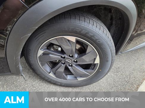 Used 2025 Nissan Rogue SV FWD image 3