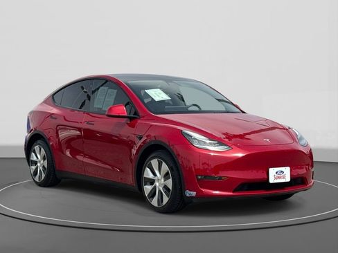 Used 2021 Tesla Model Y Long Range AWD/4WD image 3