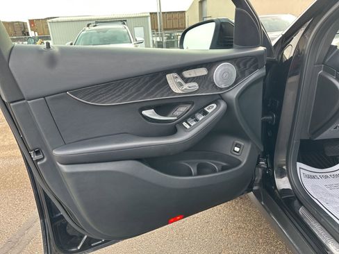 Used 2018 Mercedes-Benz GLC 300 4MATIC image 15