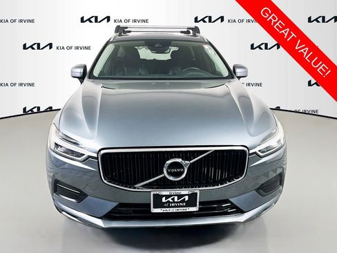 Used 2018 Volvo XC60 T5 Momentum w/ Convenience Package image 2