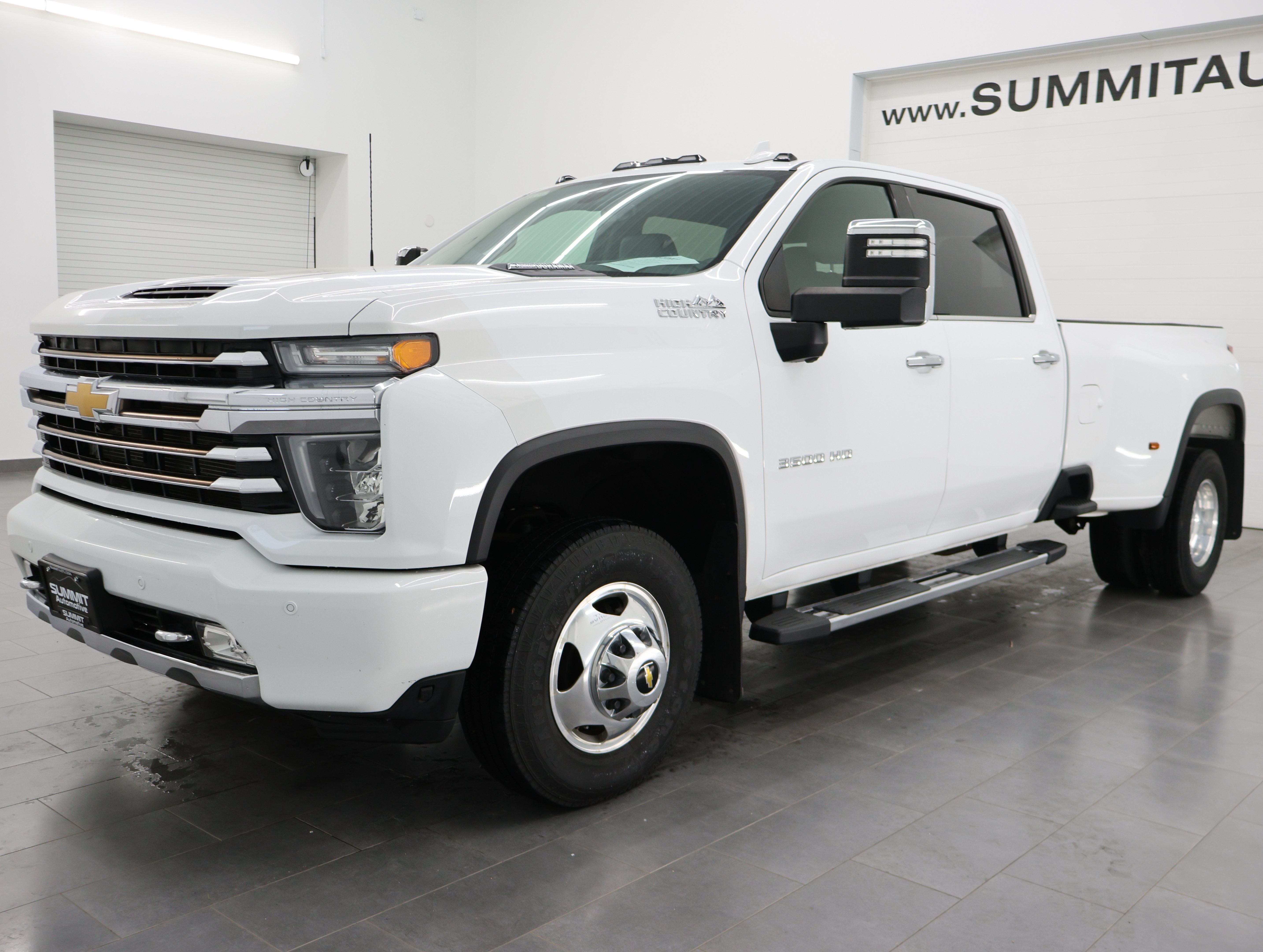 Used 2022 Chevrolet Silverado 3500 High Country w/ Snow Plow Prep/Camper Package AWD/4WD image 7