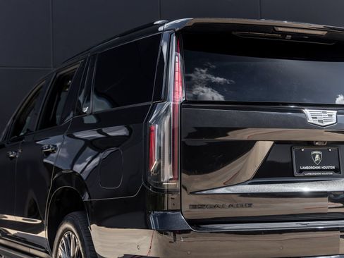 Used 2024 Cadillac Escalade V w/ LPO, ONYX Package AWD/4WD image 12