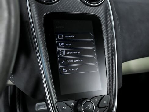 Used 2018 McLaren 570S Spider image 39