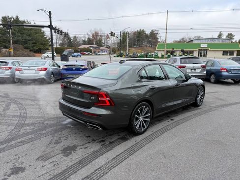Used 2022 Volvo S60 B5 Momentum AWD/4WD image 8