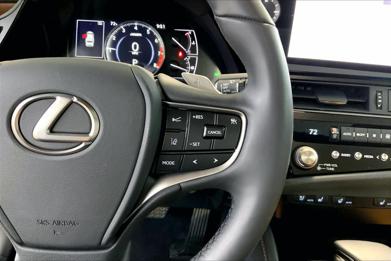 Used 2025 Lexus ES 350 w/ Accessory Package (Z1) FWD image 24