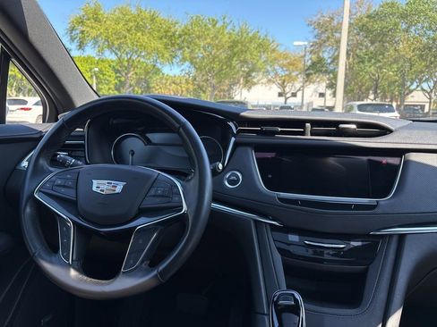 Used 2022 Cadillac XT5 Premium Luxury FWD image 22