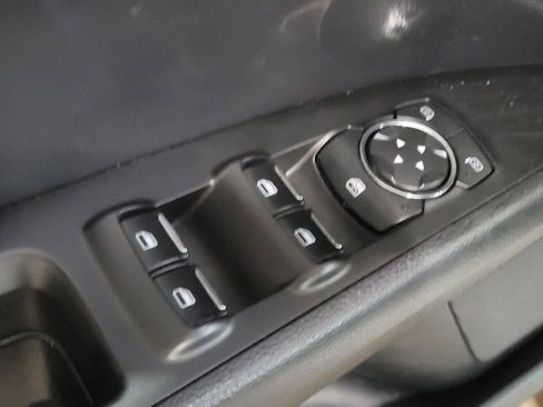 Used 2017 Ford Fusion SE w/ Fusion SE Technology Package image 27