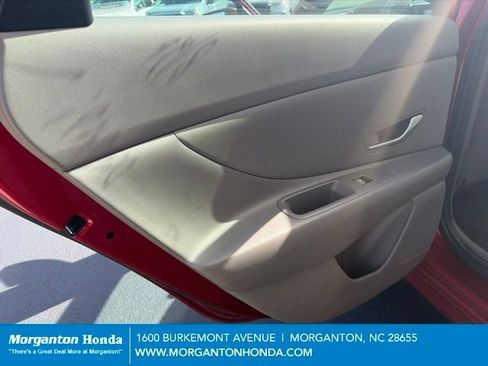 Used 2024 Hyundai Elantra SEL FWD image 22