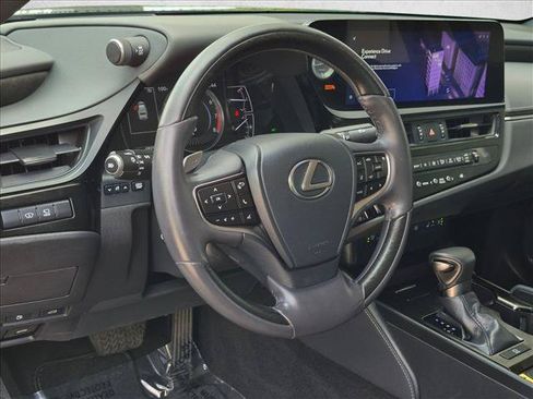 Certified 2023 Lexus ES 350 Ultra Luxury w/ Accessory Package (Z2) FWD image 9