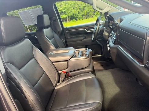 Used 2025 GMC Sierra 1500 SLT AWD/4WD image 41