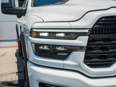 New 2026 RAM 2500 Limited AWD/4WD image 11