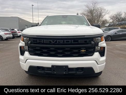 Used 2022 Chevrolet Silverado 1500 Custom image 2