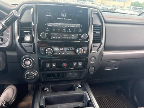 Used 2024 Nissan Titan PRO-4X w/ Pro-4x Convenience Package AWD/4WD image 17